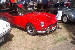 51906469_2306055846343996_5320254892399394816_n-1920w